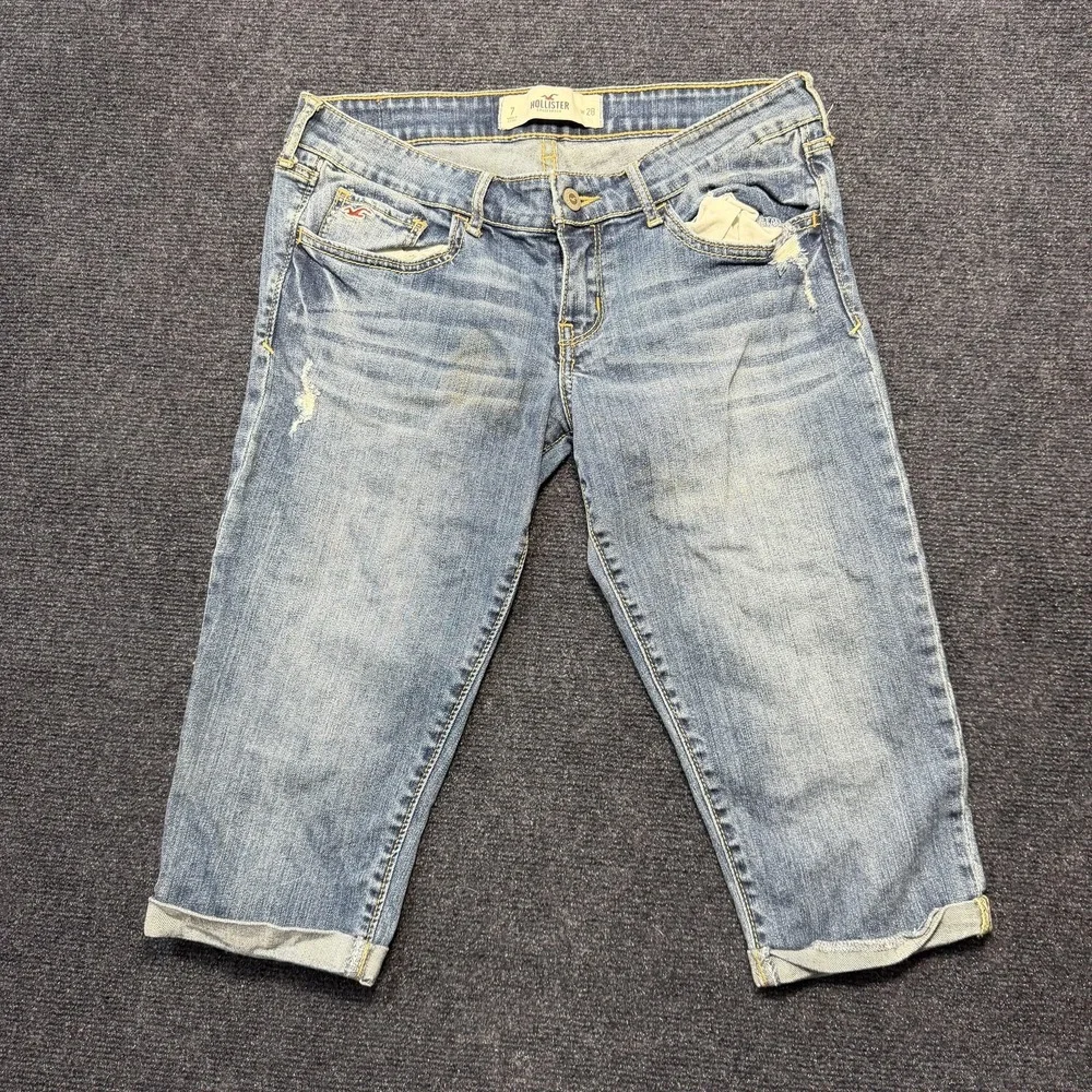 Hollister Capri Jeans Womens 7 Medium Wash Blue Distressed Cuffed Stretch Denim
